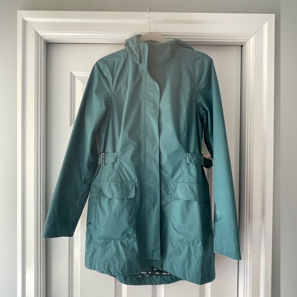 Women’s North Face Rain Coat - Size Small